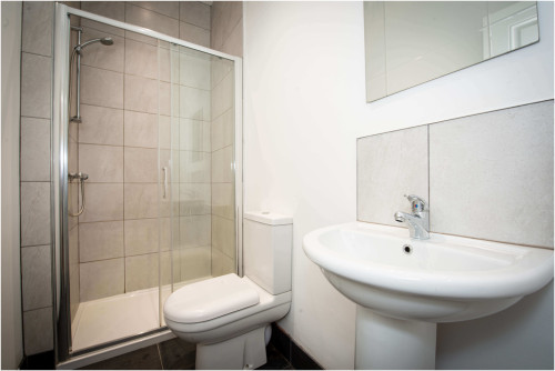 19-estcourt-terrace-leeds-58626188920251008062645AM