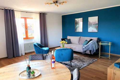 Fully furnished 2-room apartment with balcony and a lot of charm in Meersburg