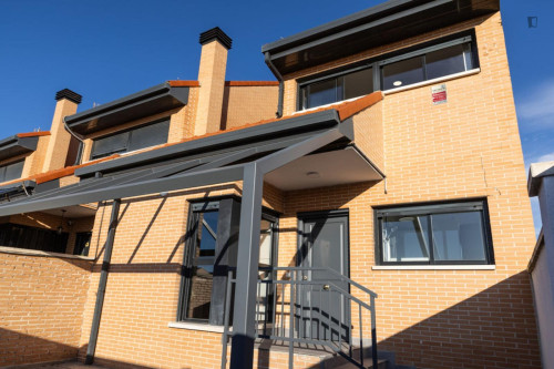 Pleasant double bedroom in Yuncos  - Gallery -  5