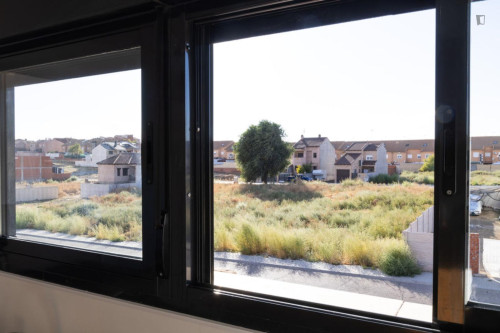 Pleasant double bedroom in Yuncos