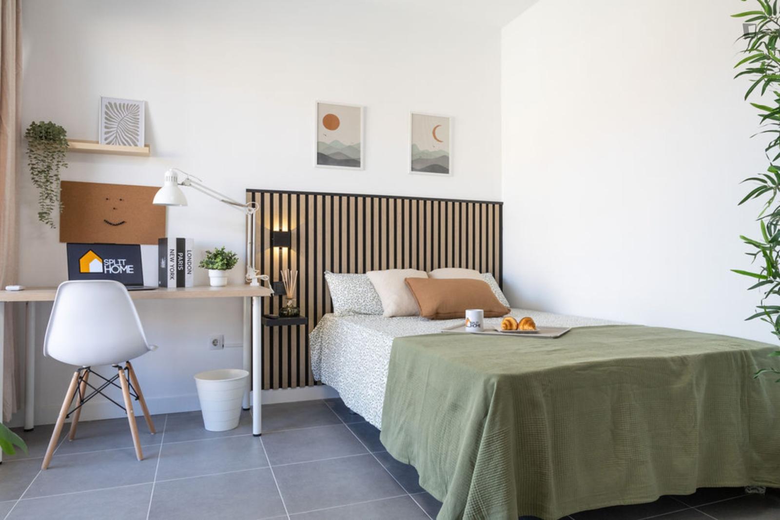  Pleasant Double Bedroom In Yuncos  -  Pleasant double bedroom in Yuncos  - Gallery -  1