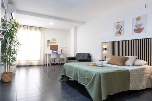 Bright double bedroom in Yuncos