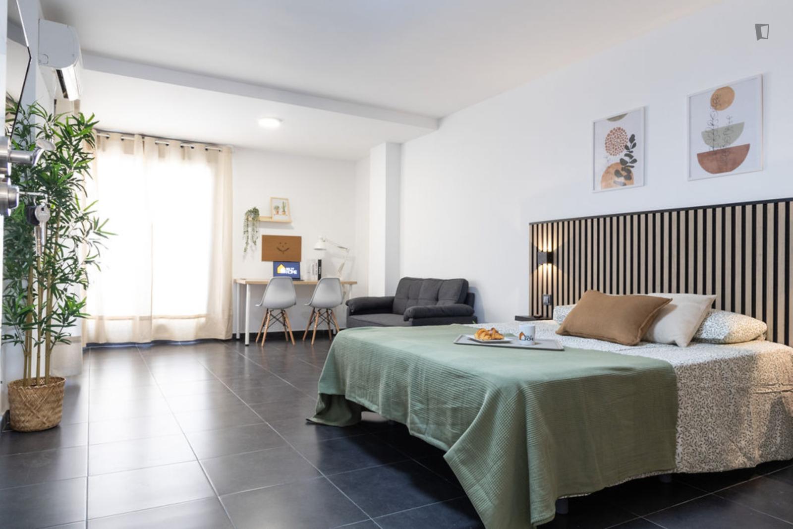 Bright Double Bedroom In Yuncos  -  Bright double bedroom in Yuncos  - Gallery -  1