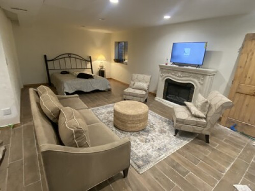 Basement loft in large home - Gallery - 7