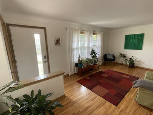 Peaceful & Comfy St. Paul Home