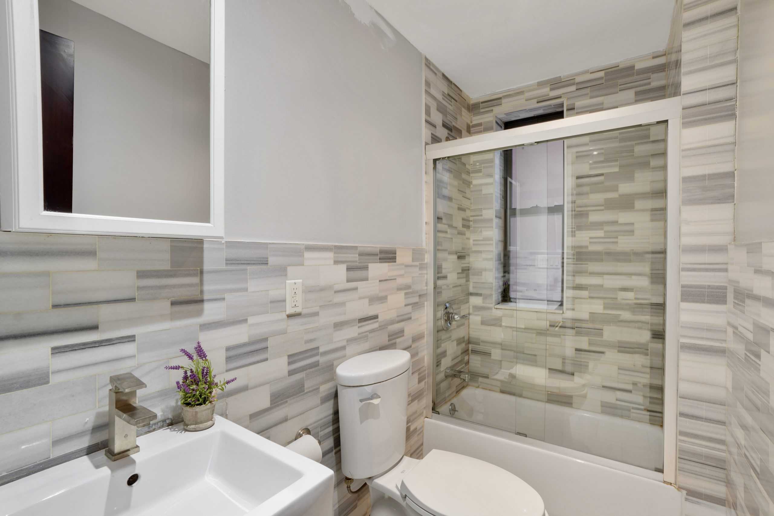  Economy Private Room  -  Manhattan Morningside Home  - Gallery -  2