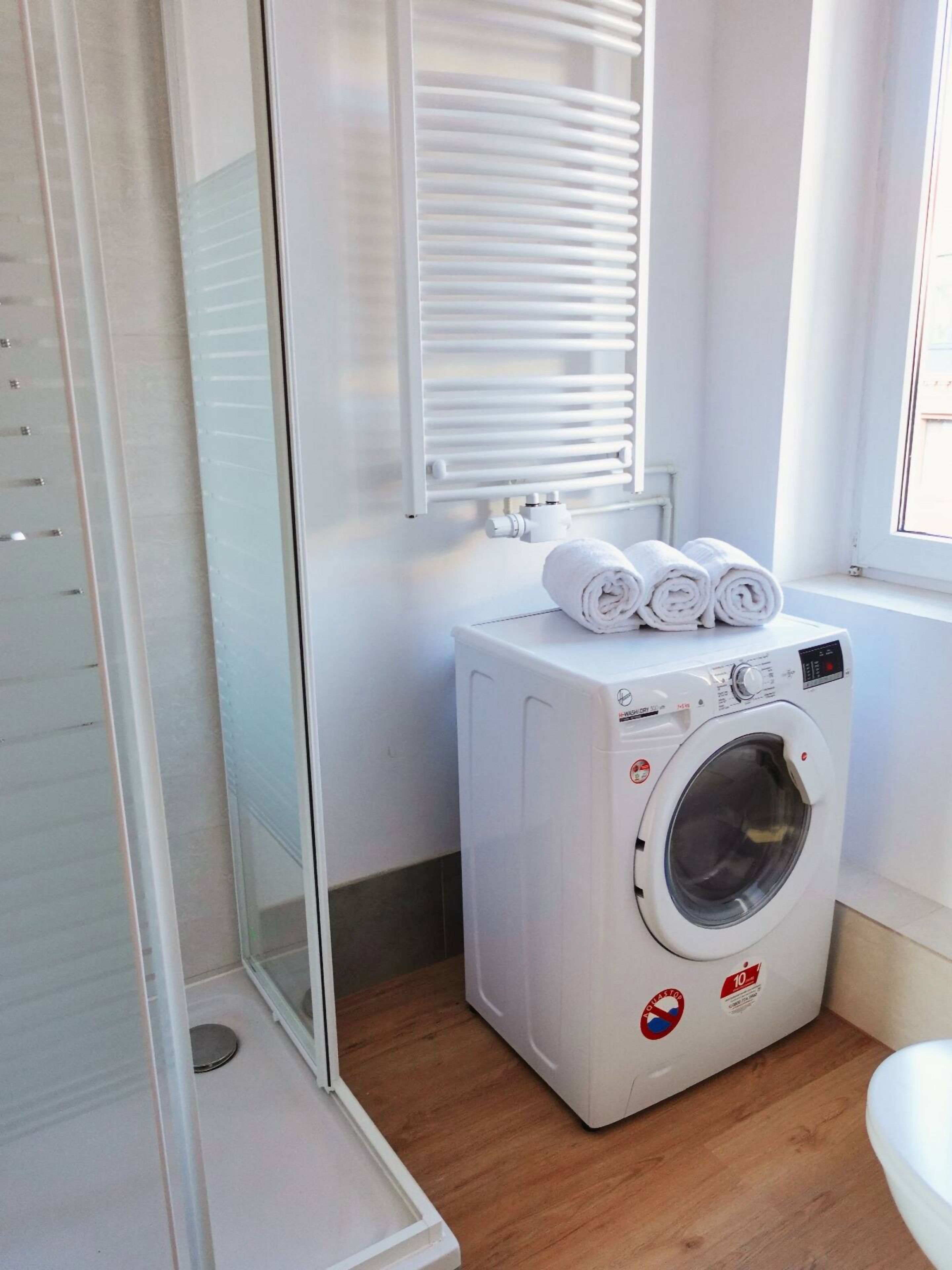 Luvonio Apartments – Modern & Centrally Located With Wi-Fi, 55-Inch Smart TV & DeLonghi Coffee Machi - 17
