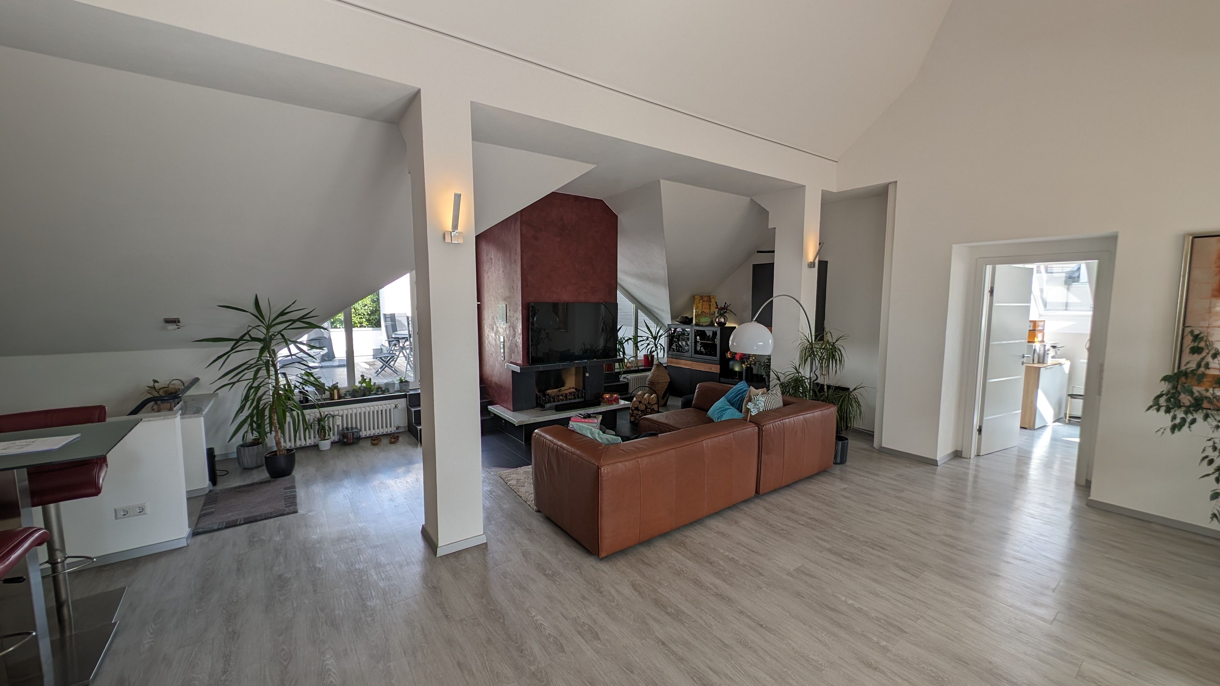  Exclusive Fully Furnished Penthouse Apartment With Rooftop Terrace In The Kupferbergterrassen, Mainz  -  Exclusive Fully Furnished Penthouse Apartment with Rooftop Terrace in the Kupferbergterrassen, Mainz  - Gallery -  14