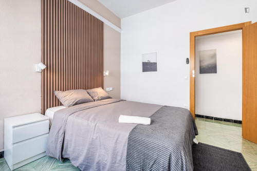 Appealing double bedroom in the Benalua neighbourhood