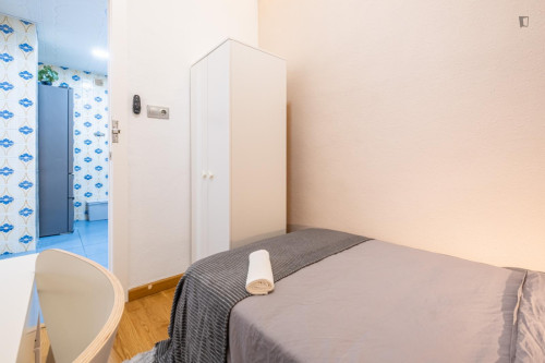 Modern single bedroom near Alicante-Terminal train station