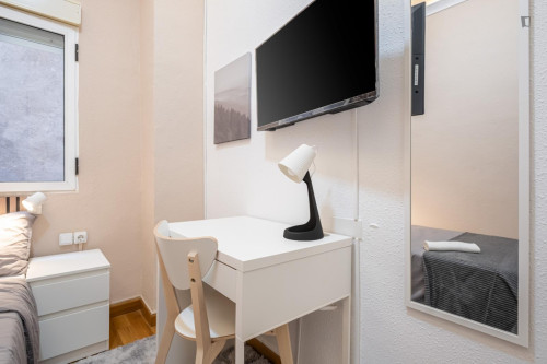 Modern single bedroom near Alicante-Terminal train station