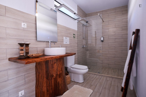 Amazing ensuite bedroom in Santa Comba Dão, Viseu