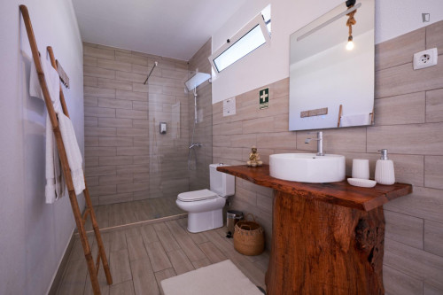 Pleasant ensuite bedroom in Santa Comba Dão