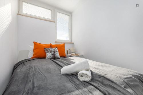 Cosy single bedroom near Park Mirowski