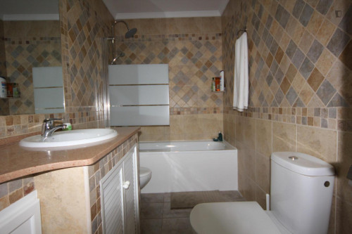 Welcoming Single Bedroom with a balcony close to Puerto Real Train Station - Gallery - 6