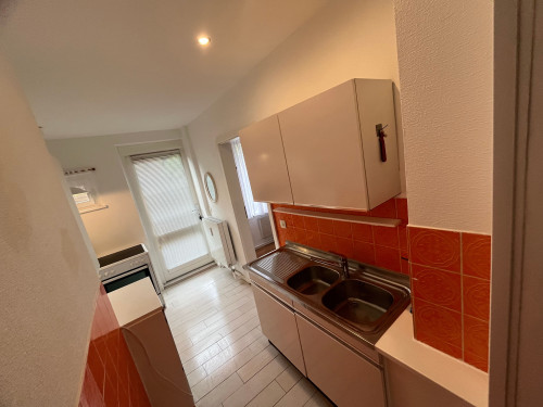 2-Room Apartment with Terrace in a Central Location - Gallery - 6