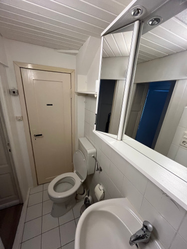 2-Room Apartment with Terrace in a Central Location - Gallery - 9