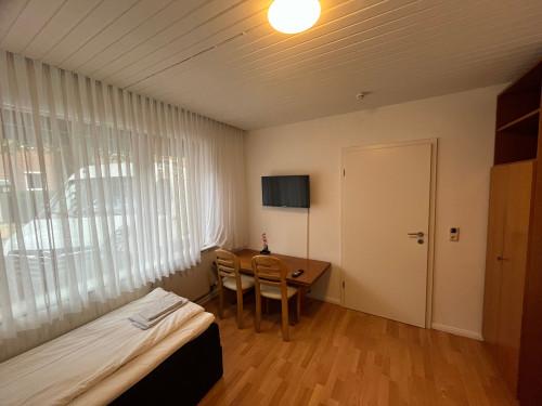 2-Room Apartment with Terrace in a Central Location