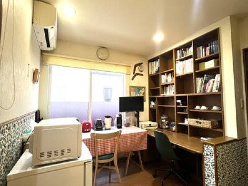 Japanese Family stay + 2 Meals