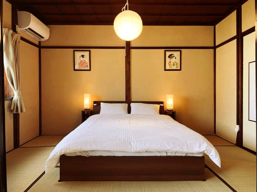Master Queen Bed(Full Room) - Machiya Trad. House, Large Rooms - Gallery - 1