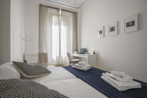 Bright 2-bath flat near Accademia, Toc-Toc