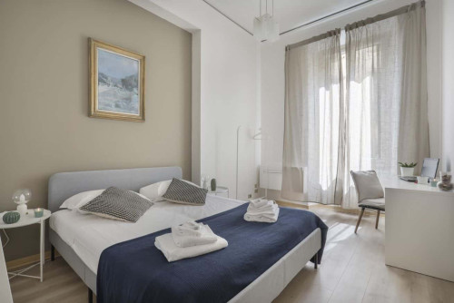 Bright 2-bath flat near Accademia, Toc-Toc