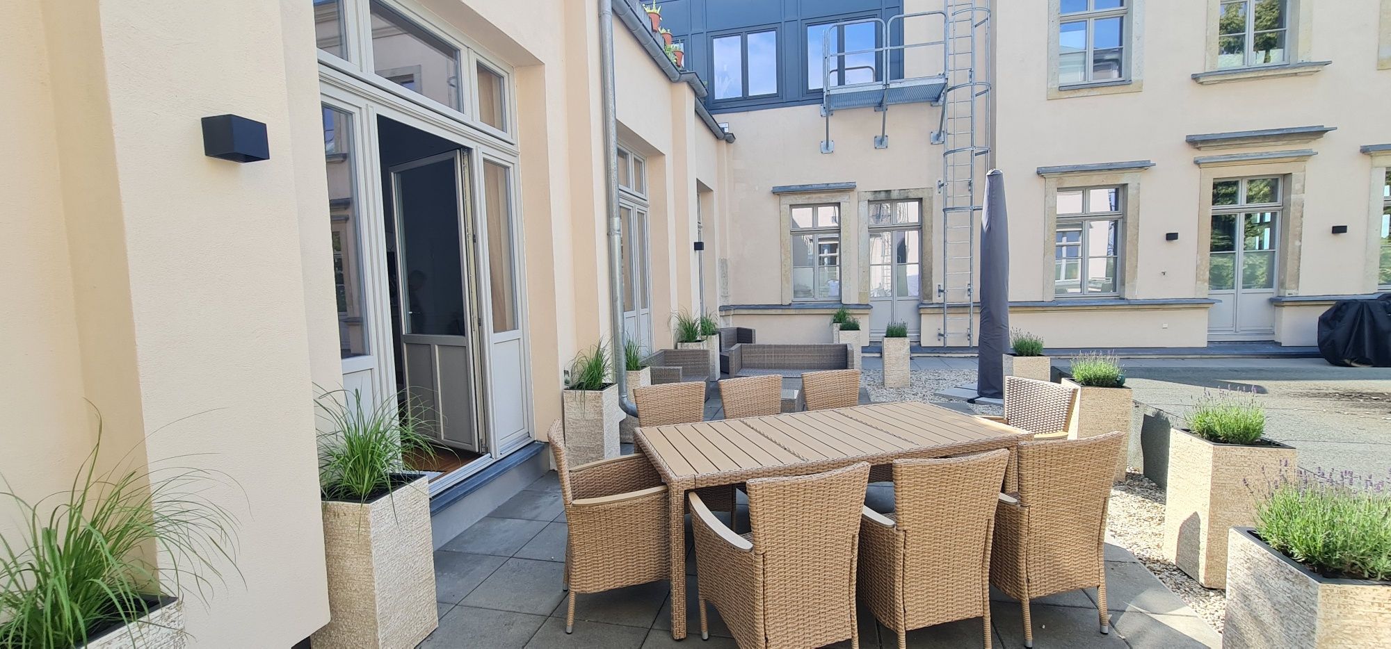 +APARTMENT.BLAUESWUNDER.DRESDEN -FITTEDKITCHEN-PARQUET-SHOWER-BATHROOM-FLOOR-HEATING-LARGE TERRACE-L - 1