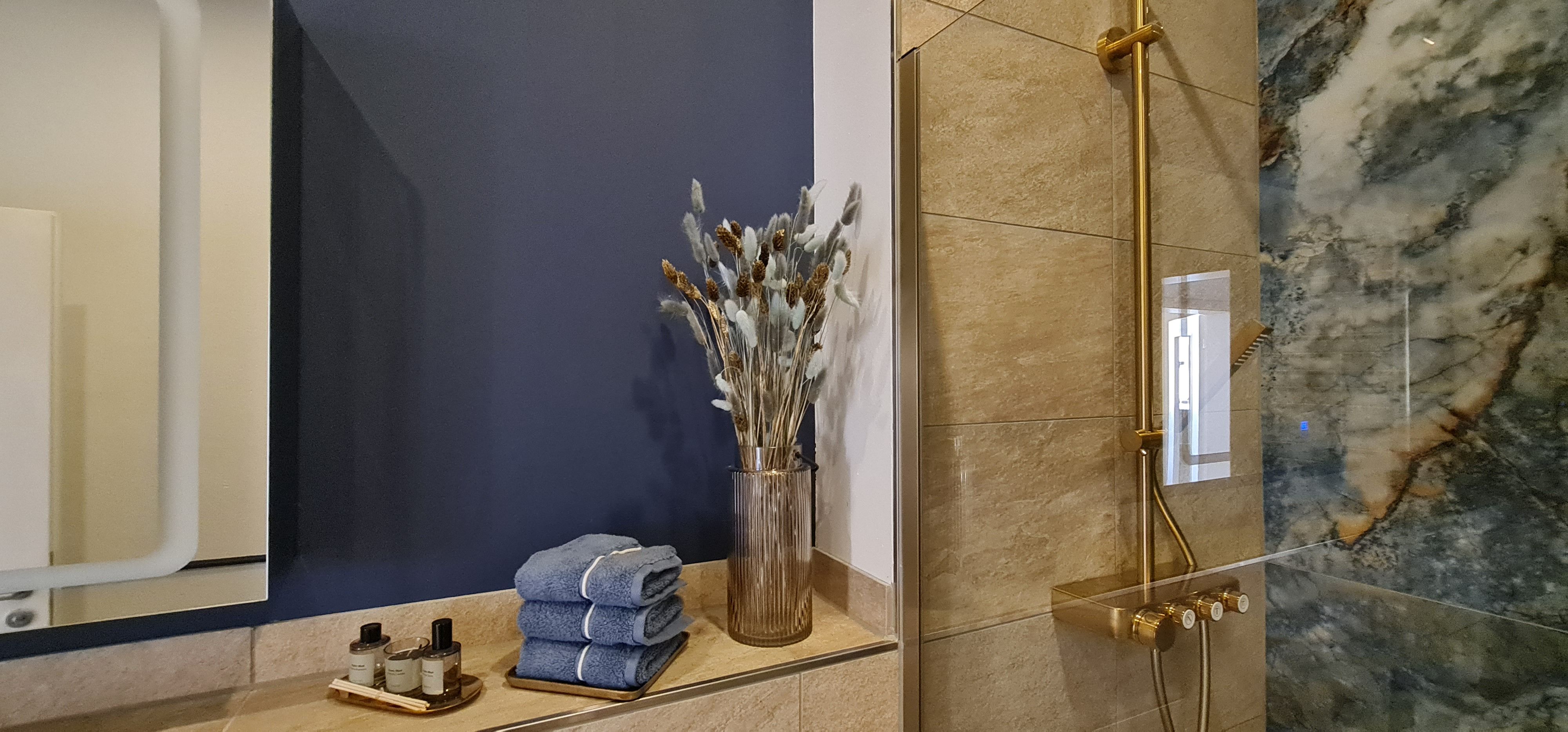 +APARTMENT.BLAUESWUNDER.DRESDEN -FITTEDKITCHEN-PARQUET-SHOWER-BATHROOM-FLOOR-HEATING-LARGE TERRACE-L - 11