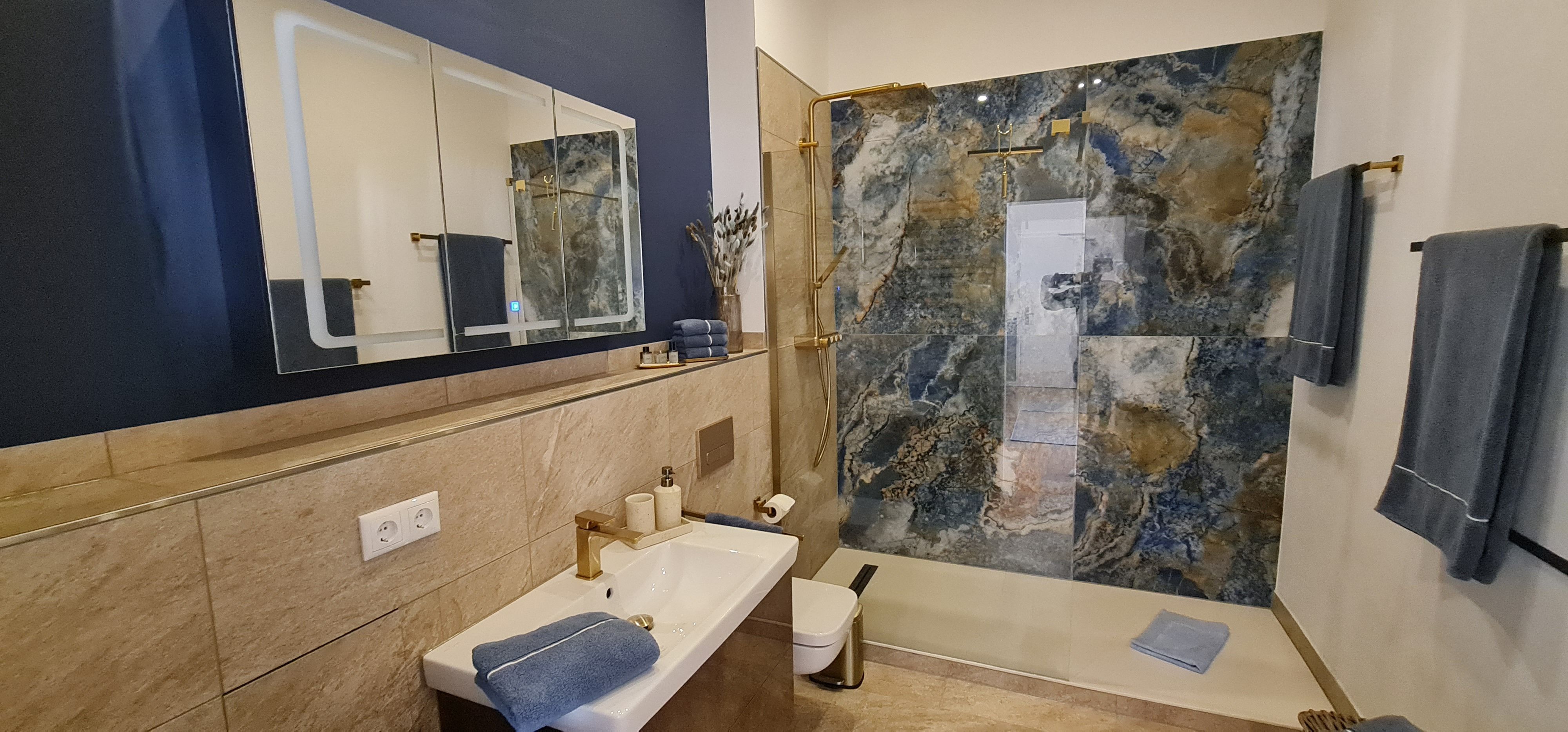 +APARTMENT.BLAUESWUNDER.DRESDEN -FITTEDKITCHEN-PARQUET-SHOWER-BATHROOM-FLOOR-HEATING-LARGE TERRACE-L - 14