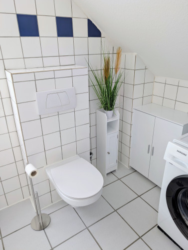Renovated and newly furnished top floor apartment in Wesseling - Gallery - 14