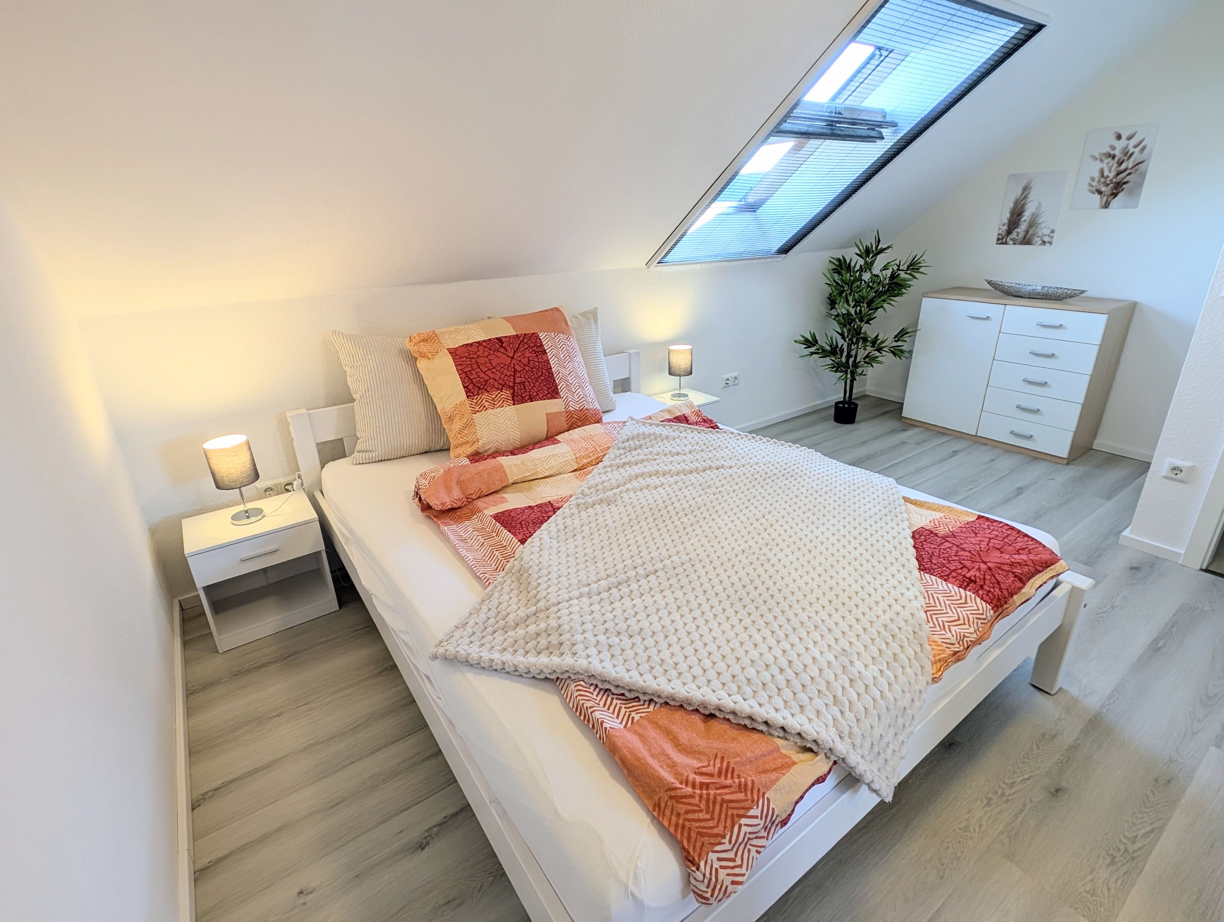 Renovated And Newly Furnished Top Floor Apartment In Wesseling - 9