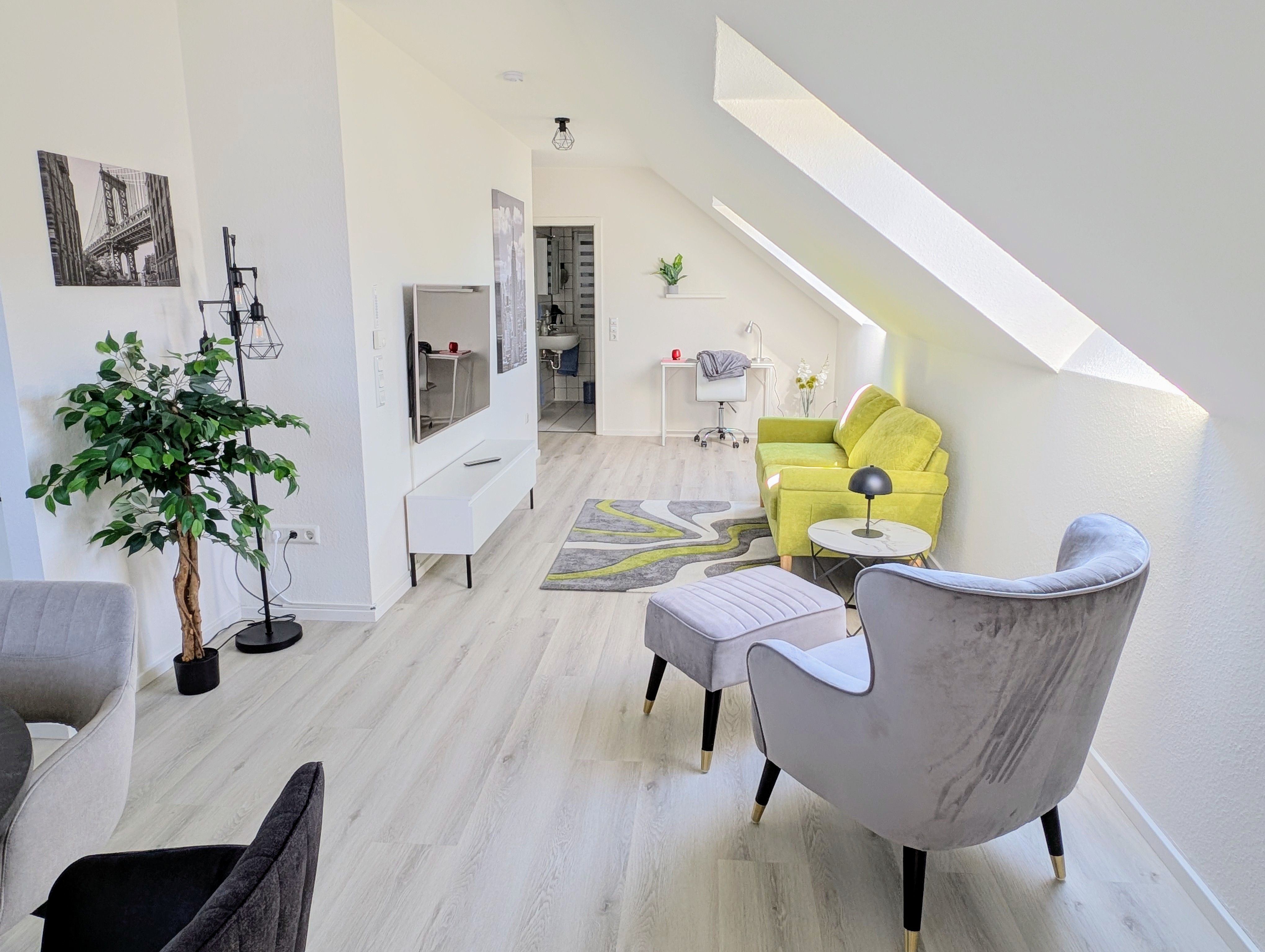 Renovated And Newly Furnished Top Floor Apartment In Wesseling - 31
