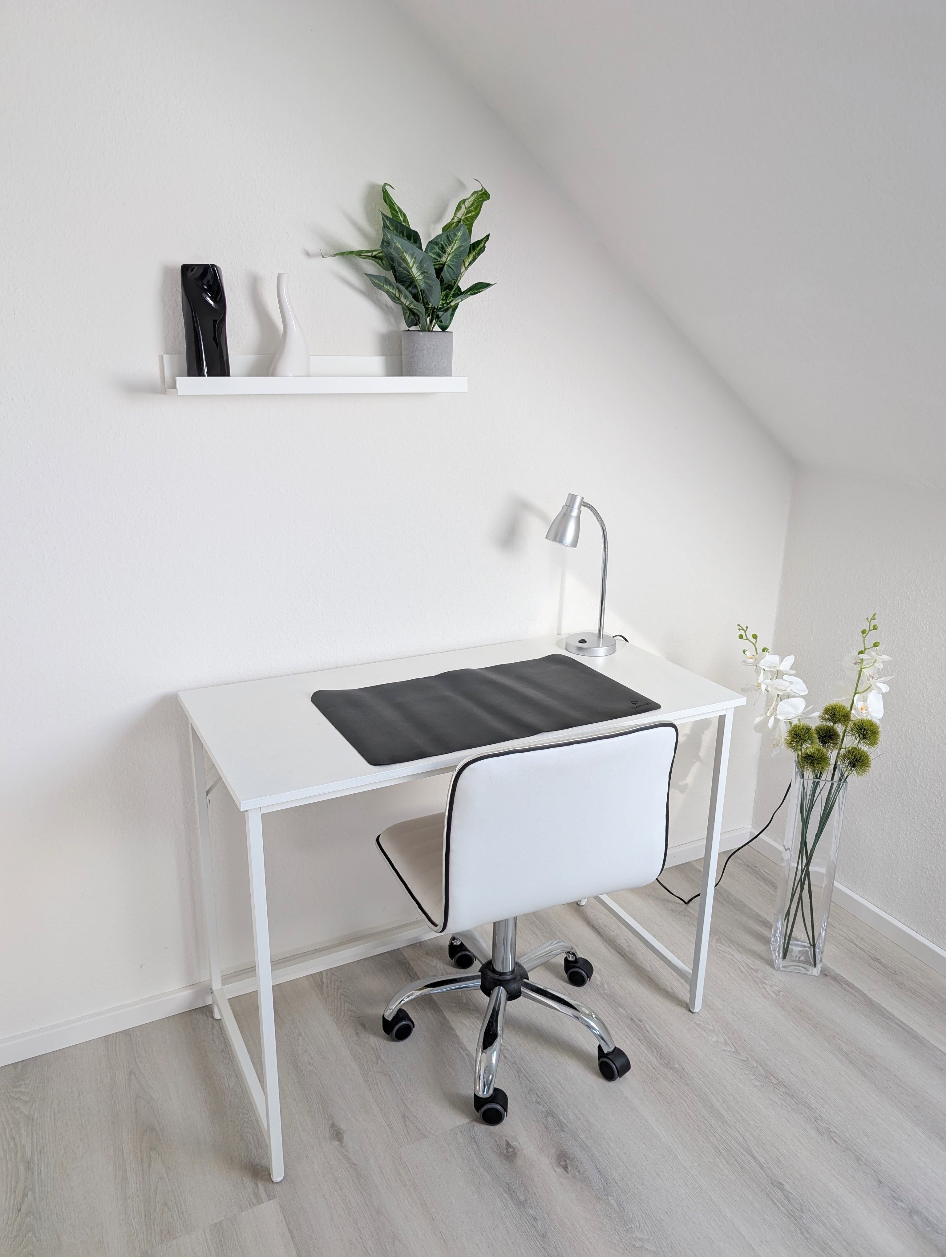Renovated And Newly Furnished Top Floor Apartment In Wesseling - 16