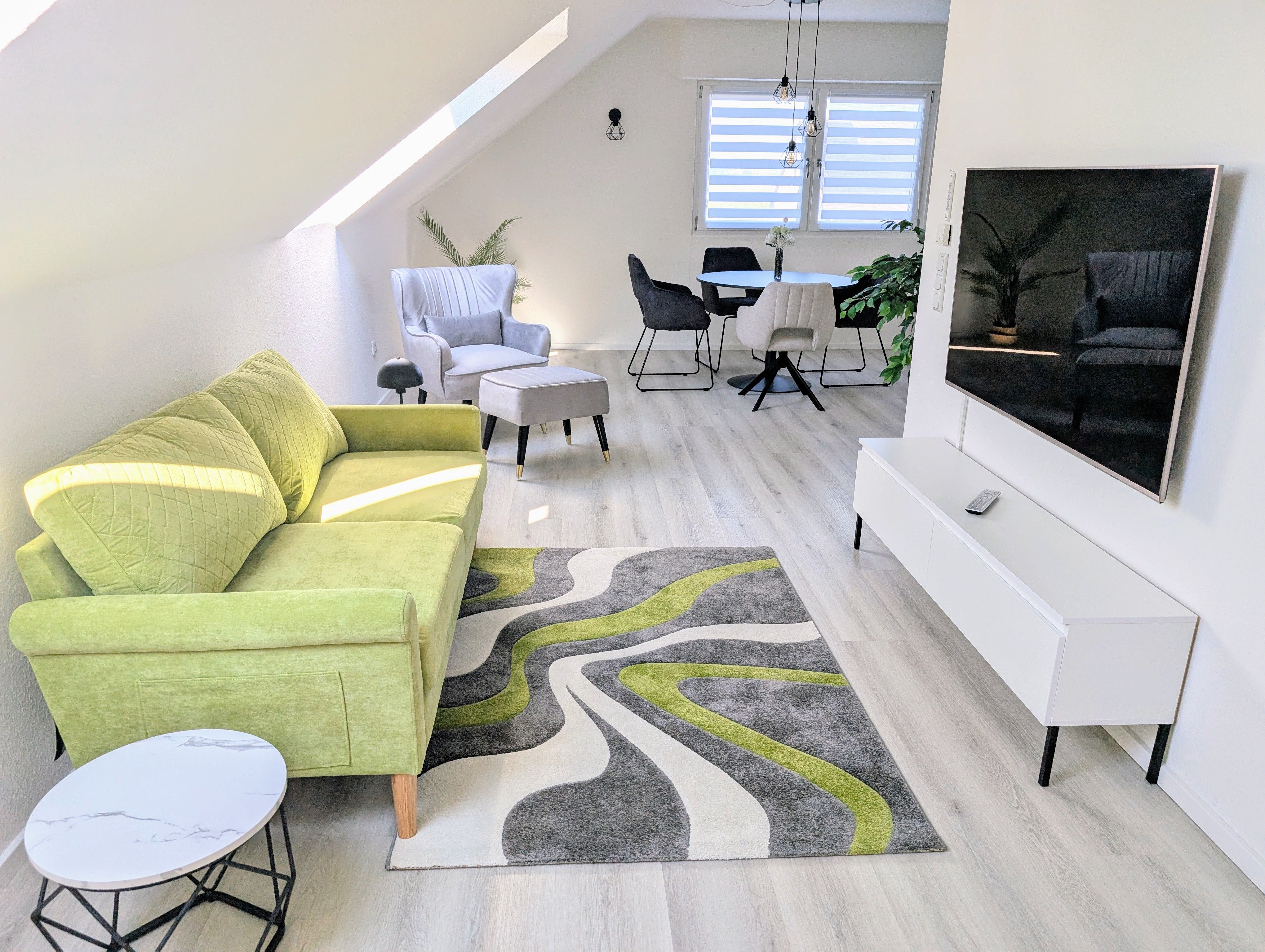 Renovated And Newly Furnished Top Floor Apartment In Wesseling - 32