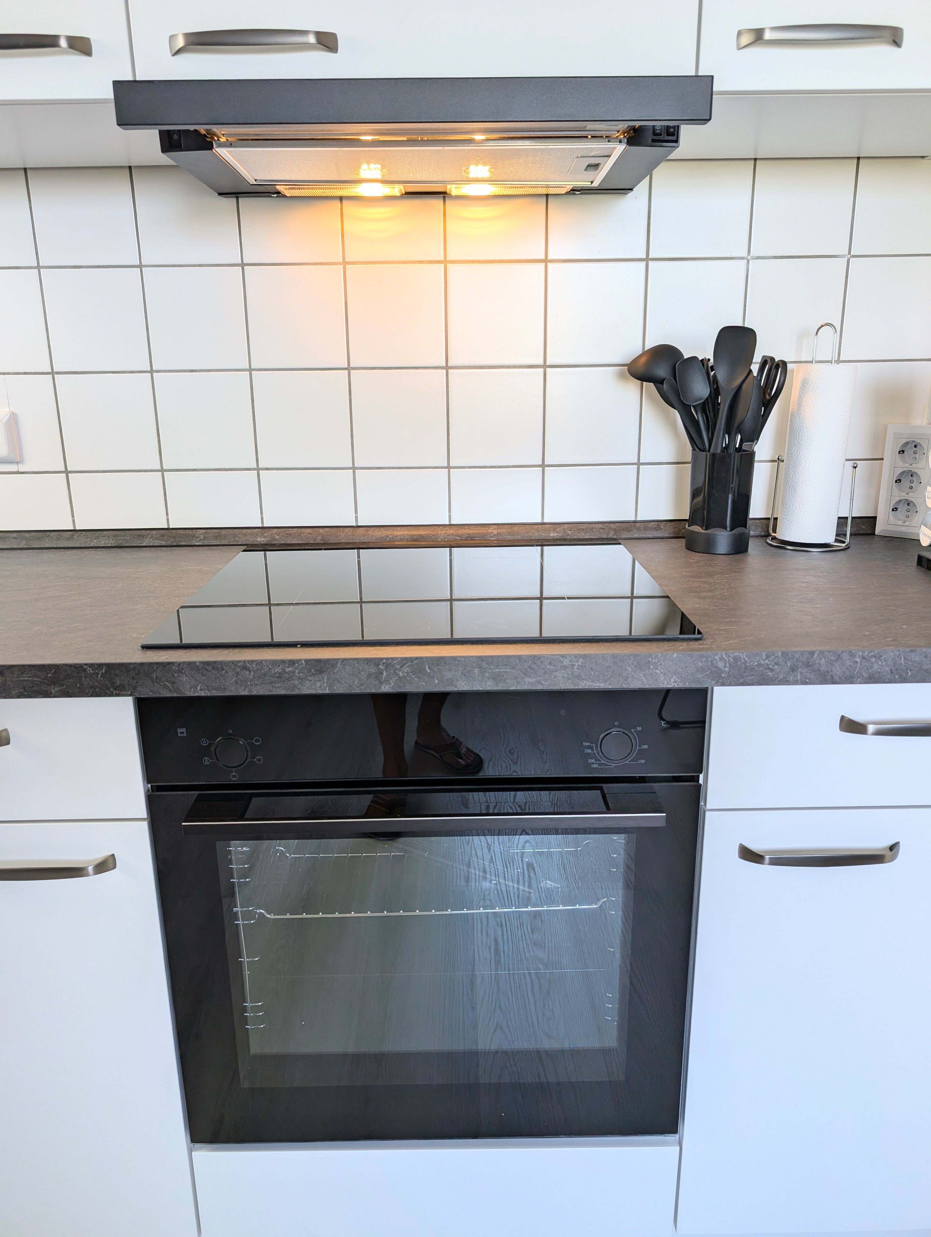 Renovated And Newly Furnished Top Floor Apartment In Wesseling - 20