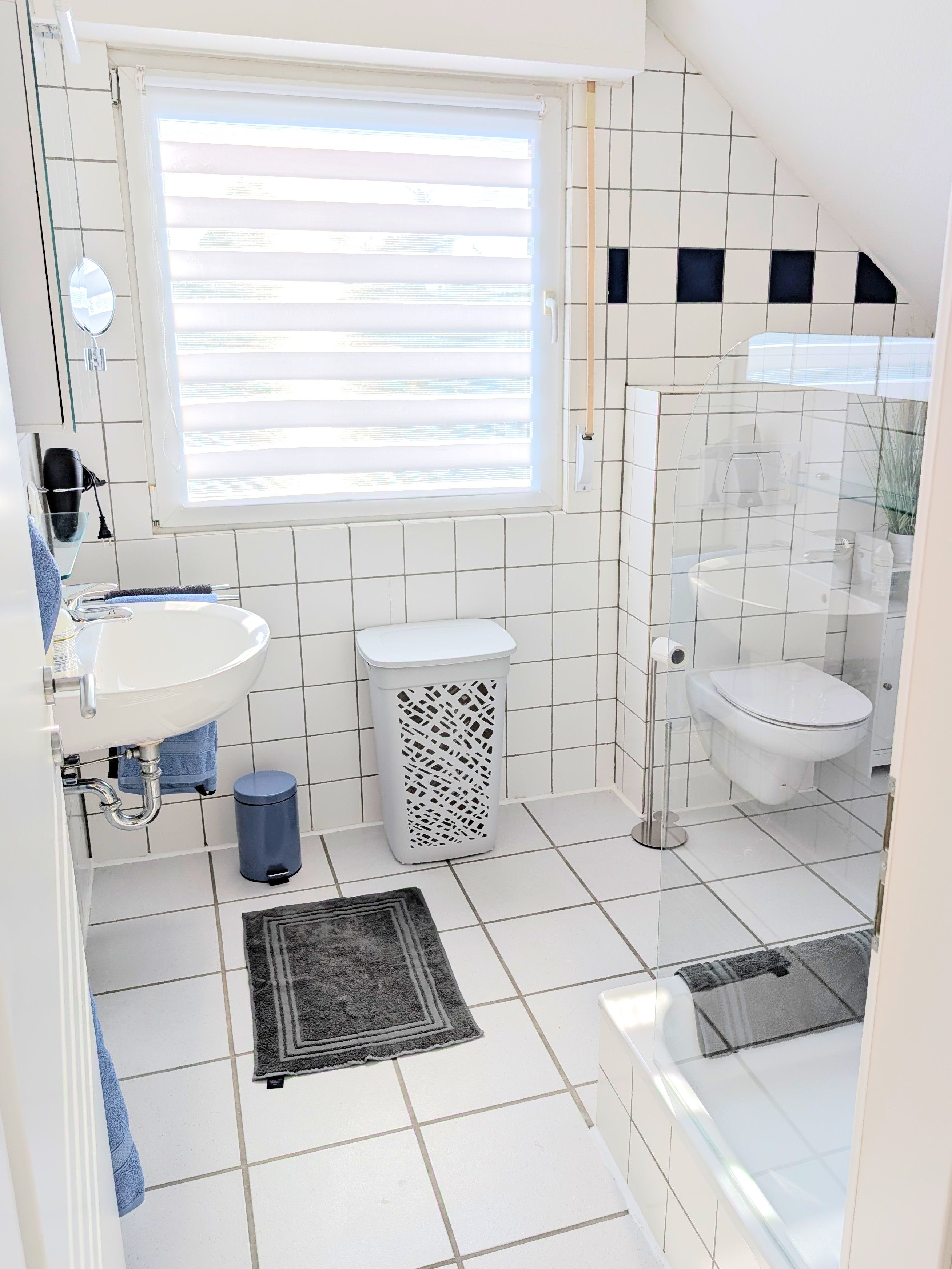 Renovated And Newly Furnished Top Floor Apartment In Wesseling - 15
