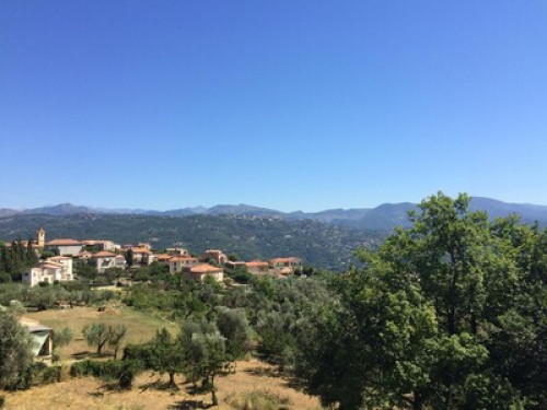 Cozy home with garden near Nice