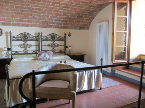 panoramic village in Tuscany