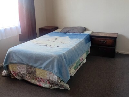 *LOOK* ROOM TO RENT