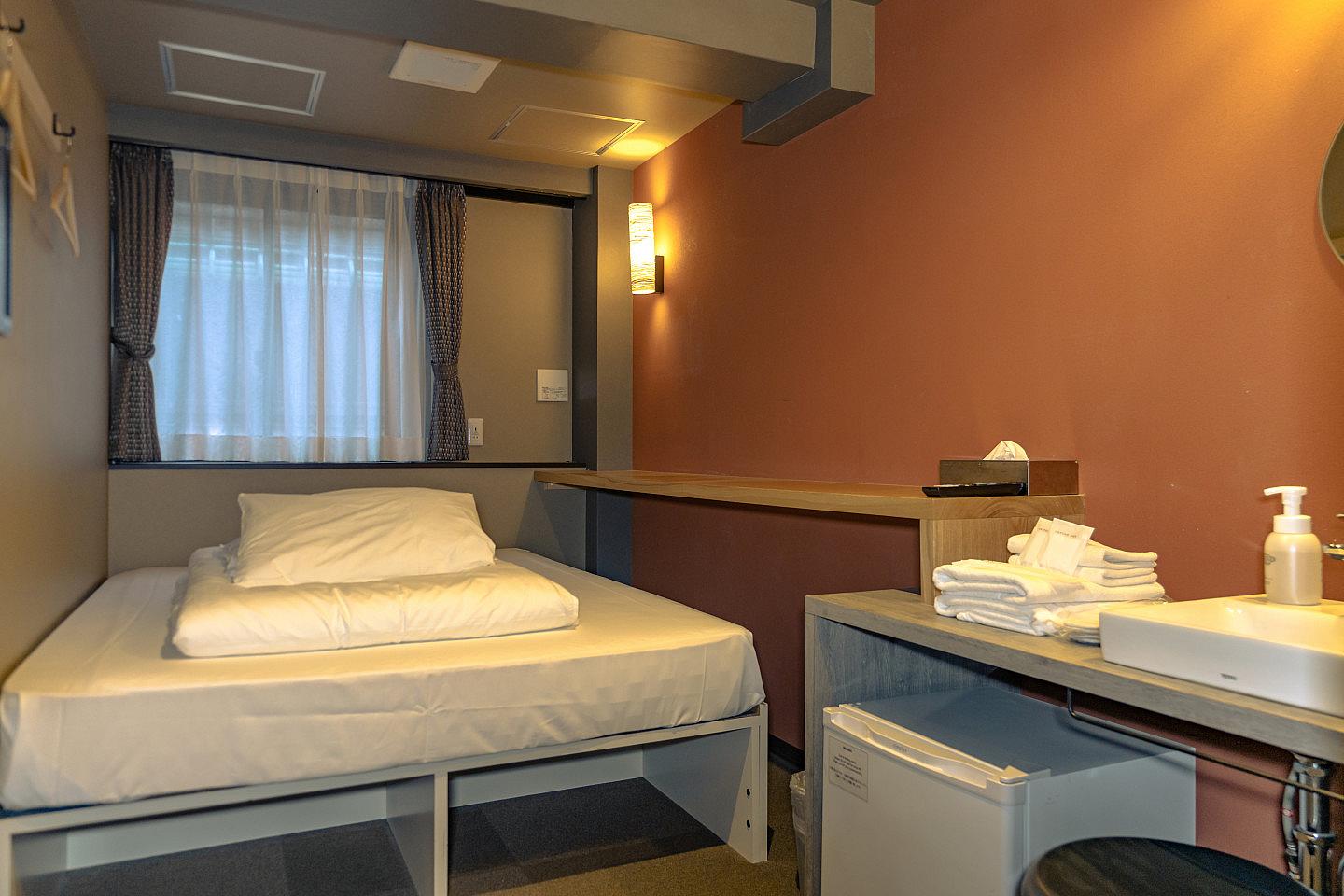  Double Room Shared Bath  -  Modern Cozy Coliving Apartment in Vibrant Historic District  - Gallery -  8