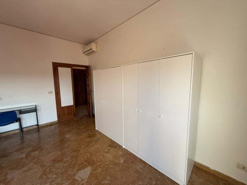 Spaziosa stanza condivisa inVia Capo di Mondo  - Gallery -  5