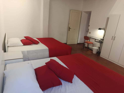 Camera condivisa in Via Calzolari 21