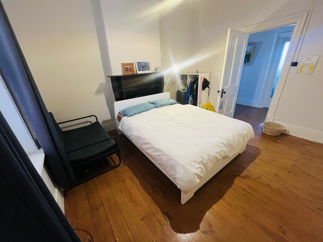  Cosy Queen Bed(Full Room)  -  Welcome to our OG 1890’s stone home  - Gallery -  1