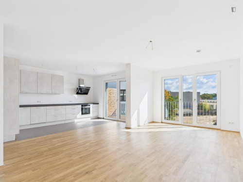 Unfurnished 2-bedroom apartment in Köpenick