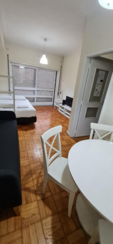 Nice 1 Bedroom Apartment close to Faria Guimarães Metro