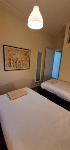 Nice 1 Bedroom Apartment close to Faria Guimarães Metro
