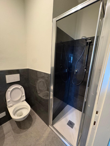 Bright Bedroom with private bathroom in Florence  - Gallery -  5