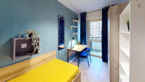 Comfy single bedroom near the Racławicka metro station