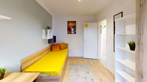 Lovely single bedroom near the Racławicka metro station