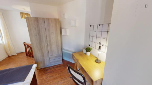 Neat ensuite double bedroom in the centre of Bordeaux  - Gallery -  5